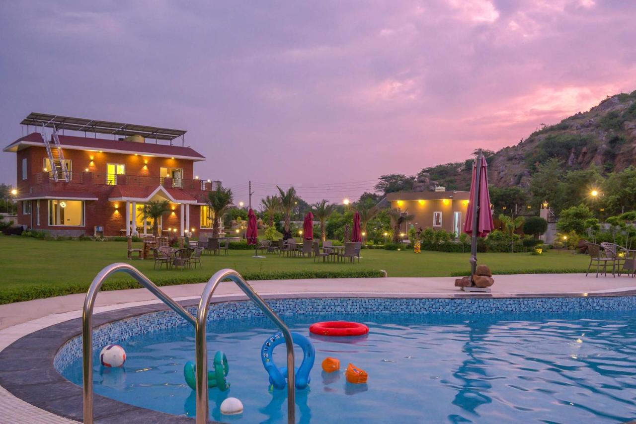 Stayvista At Hillside Paradise Dhauj Esterno foto